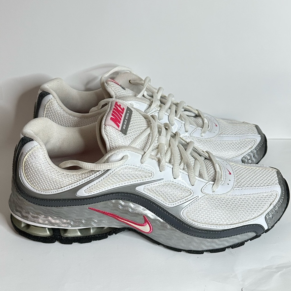 NIKE Women’s Reax Run 5 size 10